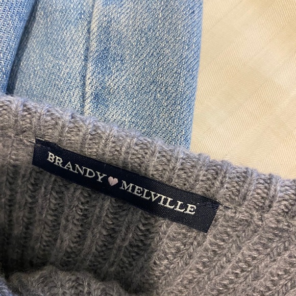 sweater - Picture 3 of 3